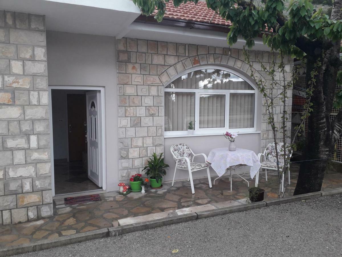 טרביניה Apartman Samardzic מראה חיצוני תמונה